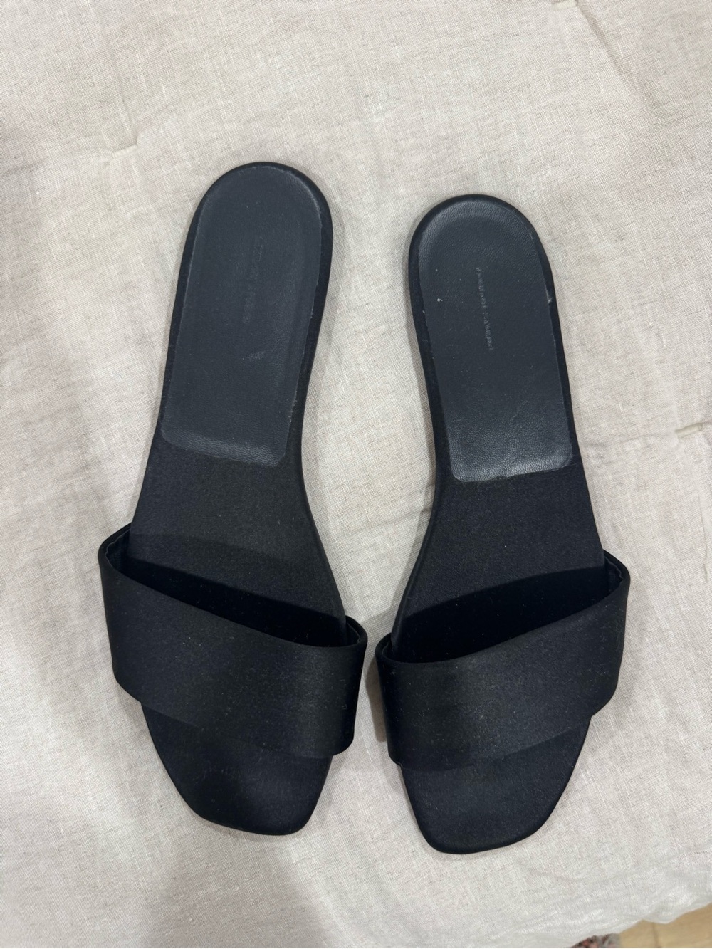 LOULOU du Saison Black Sandals